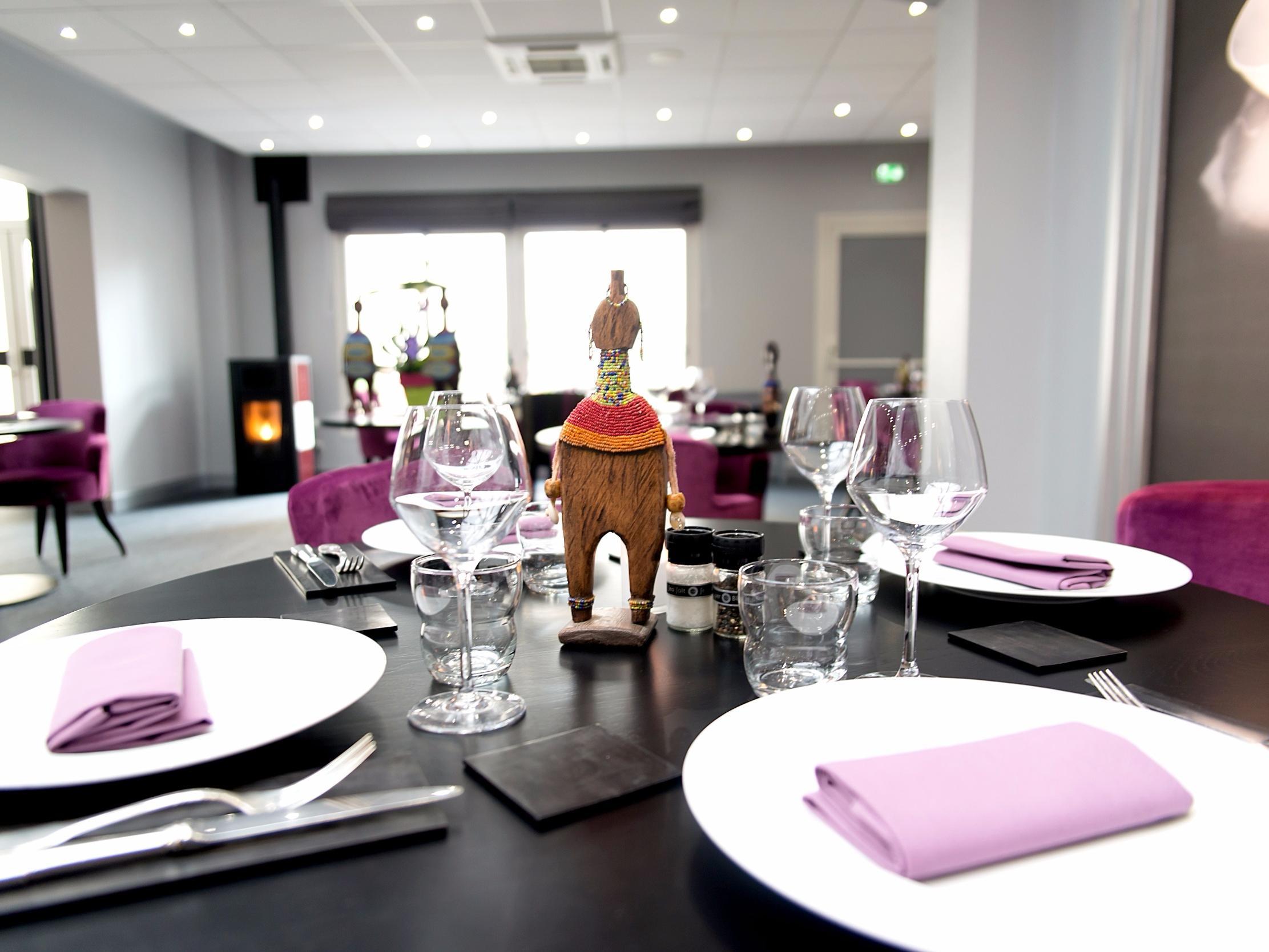 Logis Hotel De France Restaurant Le Lucullus Montmorillon Exterior foto