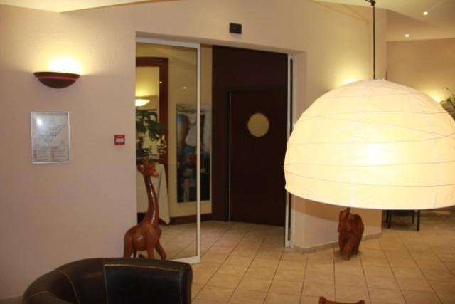 Logis Hotel De France Restaurant Le Lucullus Montmorillon Exterior foto